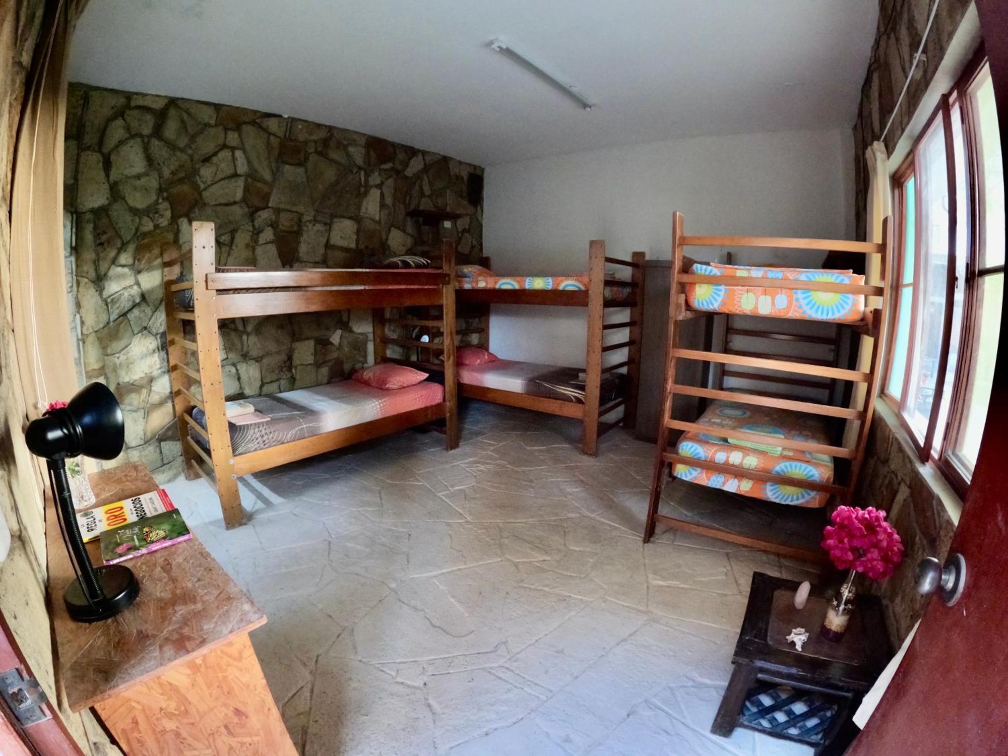 Хостел Stone House Манкора Екстер'єр фото